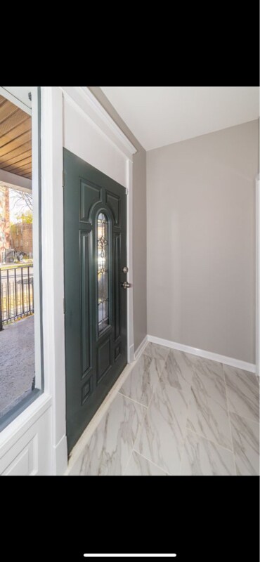 Building Photo - 7108 S Champlain Ave