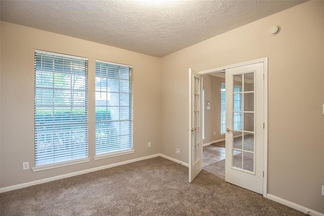 Building Photo - 1509 Pine Walk Dr