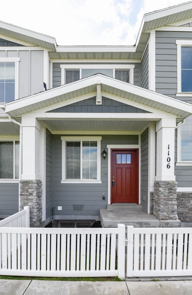 4 Bed 3.5 Bath Townhome in Bluffdale!!! January Rent Free!! - 4 Bed 3.5 Bath Townhome in Bluffdale!!! January Rent Free!!