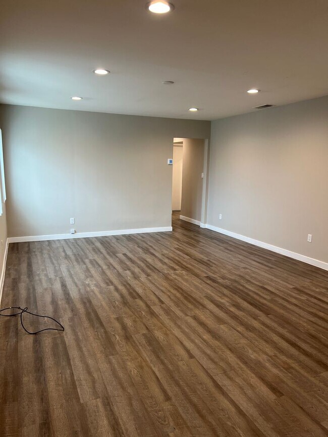 Foto del edificio - 2806-2810 Partridge Ave.