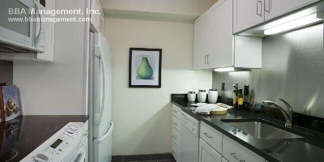 Photo - 1 Devonshire Pl. Unit PH206 Apartment