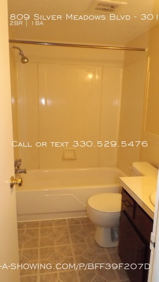 Foto del edificio - 809 Silver Meadows Blvd