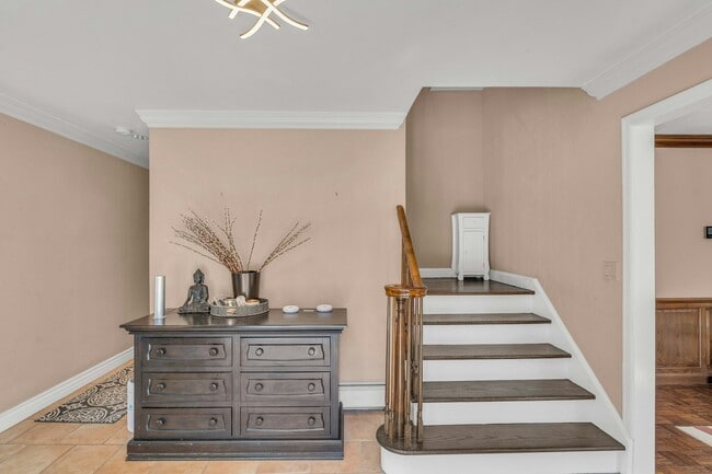 Photo - 181 Upper Saddle River Rd House