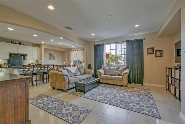 Foto del edificio - 3966 Lake Shore St