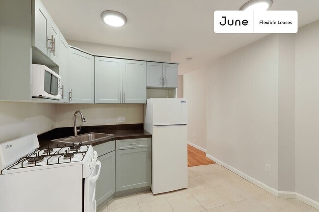 Foto del edificio - 306 East 83rd Street