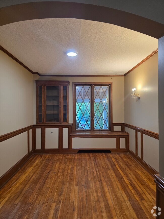 Building Photo - 4002 Belwood Ave