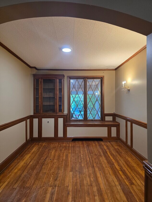 Foto principal - 4002 Belwood Ave