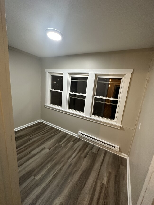 Building Photo - 849 N Laramie Ave
