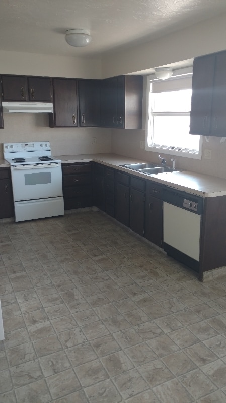 Building Photo - 190 Moonlite Dr