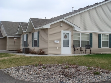 Primary Photo - Grand Forks Cottages and Suites