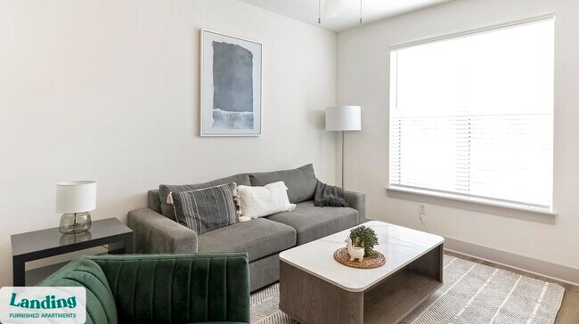 Building Photo - 2500 9th Ave SW