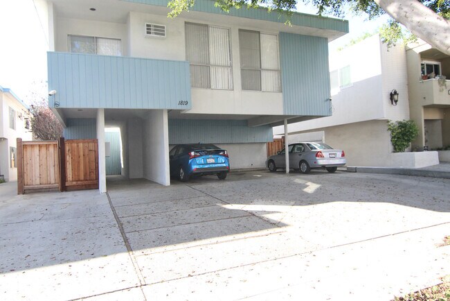 Building Photo - 1819 Camden Ave