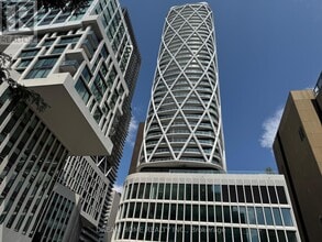 Building Photo - 230 Simcoe St