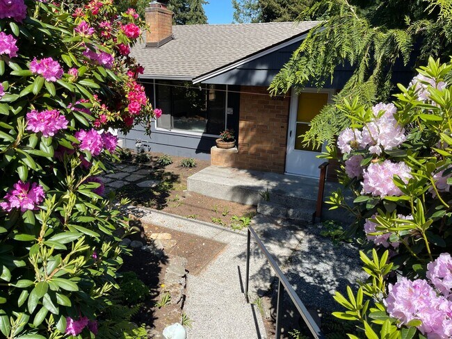 Building Photo - 10718 Densmore Ave N