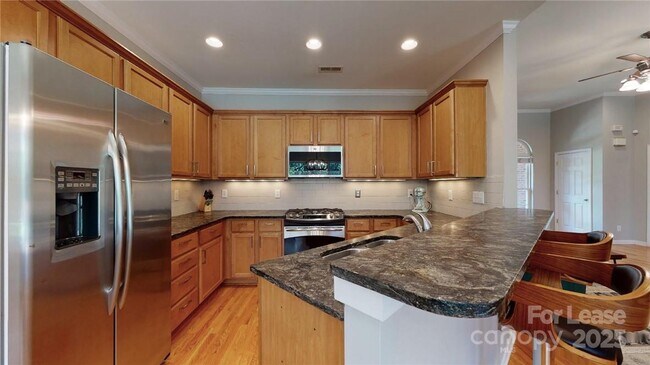 Foto del edificio - 5725 Brookhaven Rd