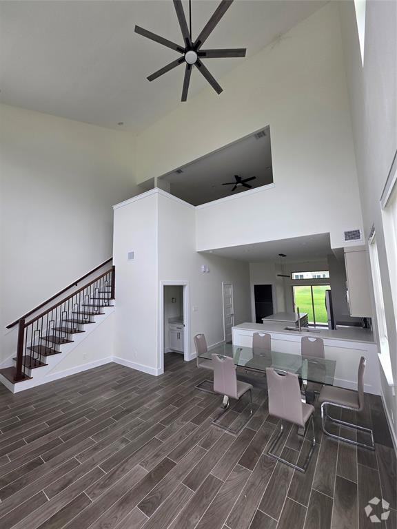 Building Photo - 12255 Trail Hollow Dr