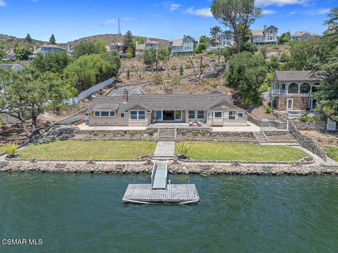 Primary Photo - 800 Lake Sherwood Dr