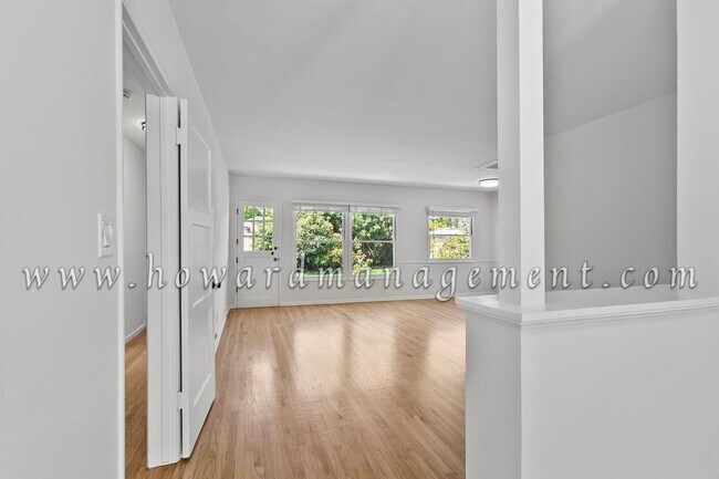 Foto del edificio - Cozy, Well Kept 3 Bedroom Home, Laundry & ...