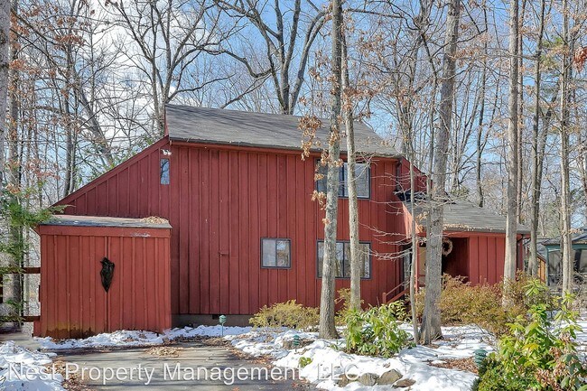 Building Photo - 3 br, 2.5 bath House - 121 Oak Forest Circle