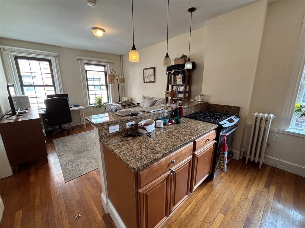Primary Photo - 28 Myrtle St