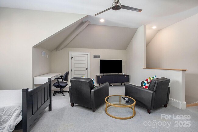 Foto del edificio - 407 Louise Ave