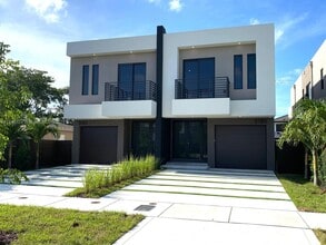 Building Photo - 313 SW 10th St