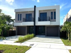 Building Photo - 313 SW 10th St