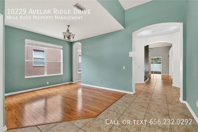 Foto del edificio - 10229 Avelar Ridge Dr