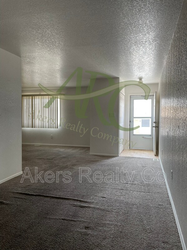 Foto del edificio - 2726 Poplar St