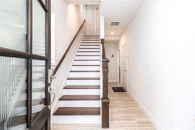 Building Photo - 2808 Grand Fountains Dr