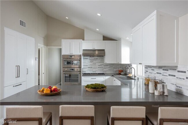 Foto del edificio - 4 br, 4 bath Duplex - 606 36th St