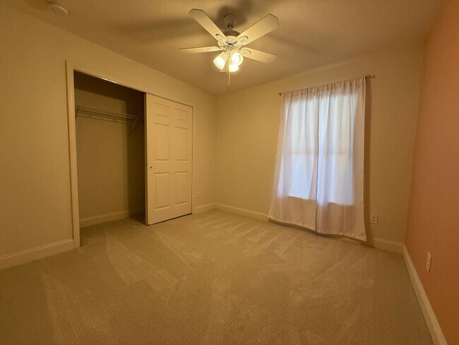 Building Photo - Grande Champion Community! BEAUTIFUL 3 Bed...