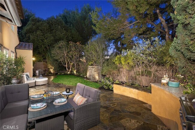 Building Photo - 67 Shade Tree