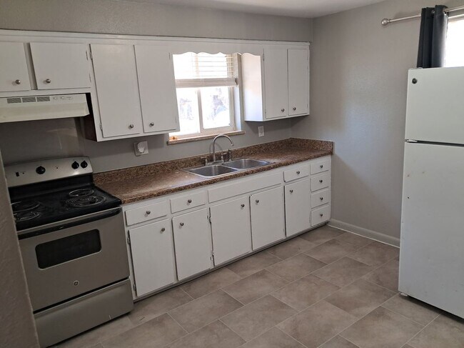 Foto del edificio - 1011 Emporia St