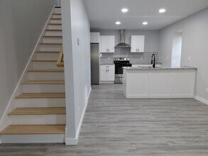 Building Photo - 508 W Palmer St