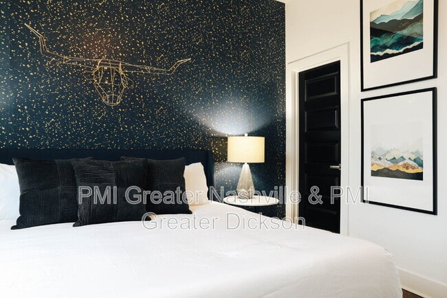 Building Photo - 11 N Hill St