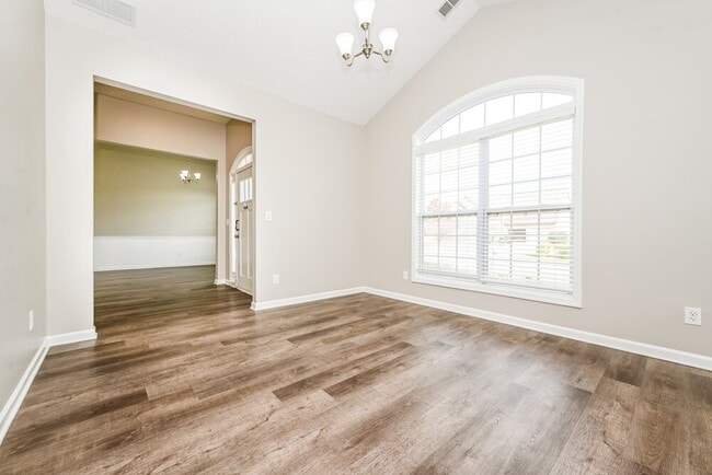 Building Photo - 9025 Aldbury Dr