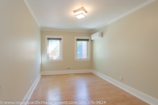Foto del edificio - Remodeled 3 Bedroom Home with Large Yard -...