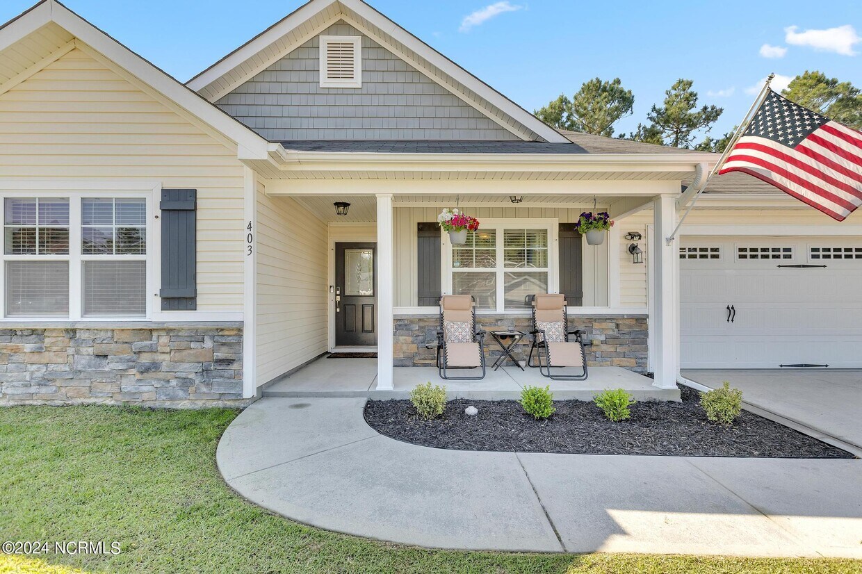 Primary Photo - 403 Blue Pennant Ct