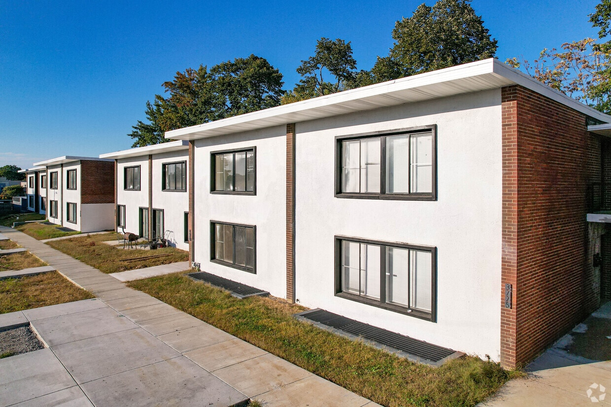Park Vue Flats Apartments at 3647 Delor St Saint Louis, MO