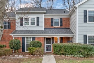 Building Photo - 9451 Kings Falls Dr