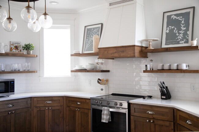 Foto del edificio - 2117 Loretta Parker Ln