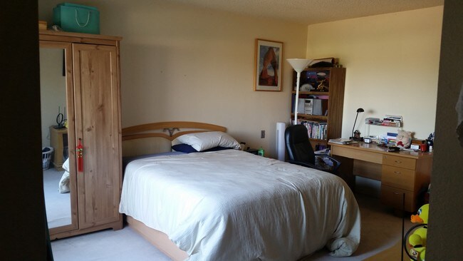 master room - 11052 Lower Azusa Rd