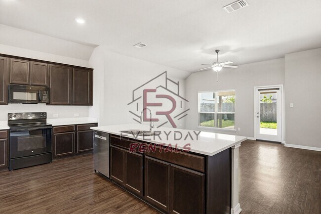 Foto del edificio - 3 bedroom 2 Bath home in Yowell Ranch