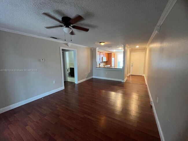 Foto del edificio - 8009 SW 21st Ct