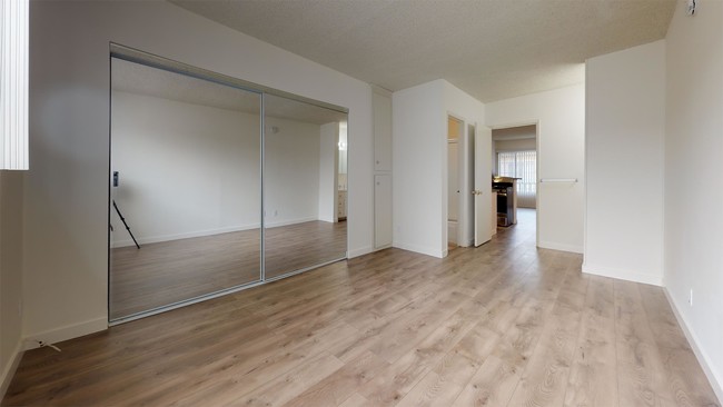 Foto del edificio - 12460 Culver Blvd