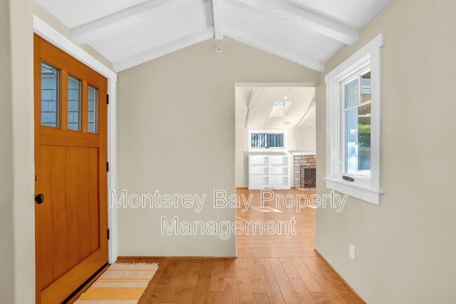 Building Photo - 2 Monte Verde St