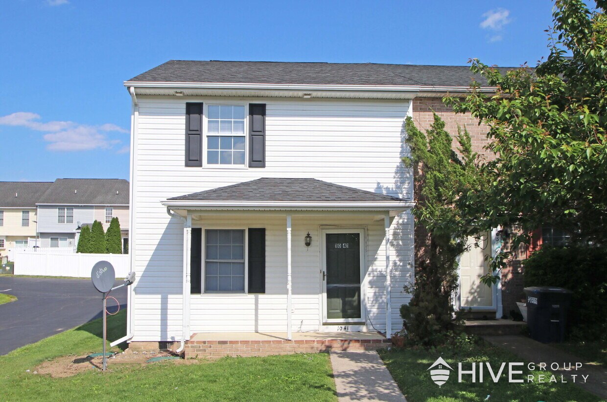 Primary Photo - 1041 Oriole Ln
