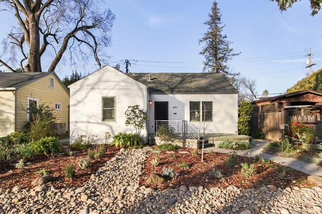 Foto del edificio - Downtown Davis Cottage