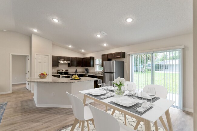 Foto del edificio - Gorgeous Brand New 4Bd/2Ba Home in Cape Co...